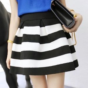 🟣 Ginger G Navy and White Flare Skirt